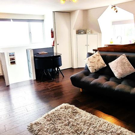 Beautiful Detached 1 Bedroom Apartment เอลทัม ภายนอก รูปภาพ