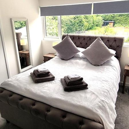 Beautiful Detached 1 Bedroom Apartment เอลทัม ภายนอก รูปภาพ